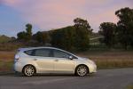 Toyota Prius V 2011 года